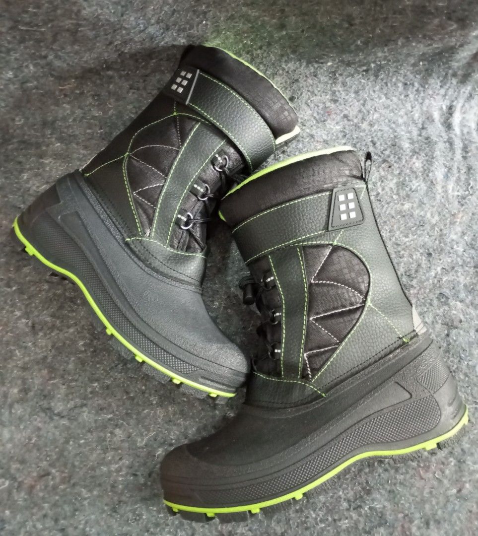 Boots (Category: Boots) located in Baguio. Submitted by Dominick_II (Listing ID 1406860322, Image 3). Description: Subzero Boots Size 4UK / 6US / Snug Fit (37.5EU-38EU) Leather, rubber and gum chunky outsole Maganda pang rides with reflectors Php 900 only (Fixed) *Padala from Canada.