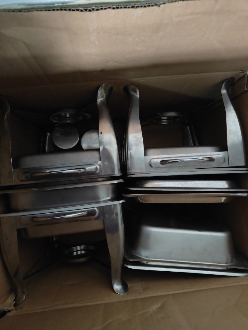 Buffets sets Available (Category: Cookware & Accessories) located in Singapore. Submitted by ijalzos (Listing ID 1406841088, Image 2). Description: Buffet set Used. . Grab all 3 sets for $60. . Fast Deal. . **Payment needed to reserved urs. .🫶** --}Small Buffet Set.