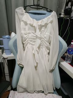 (Category: ) located in . Submitted by cateuu (Listing ID 1406941114, Image 1). Description: .