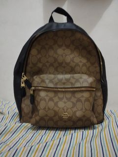 (Category: ) located in . Submitted by shopaholic_cousins (Listing ID 1406915109, Image 1). Description: .