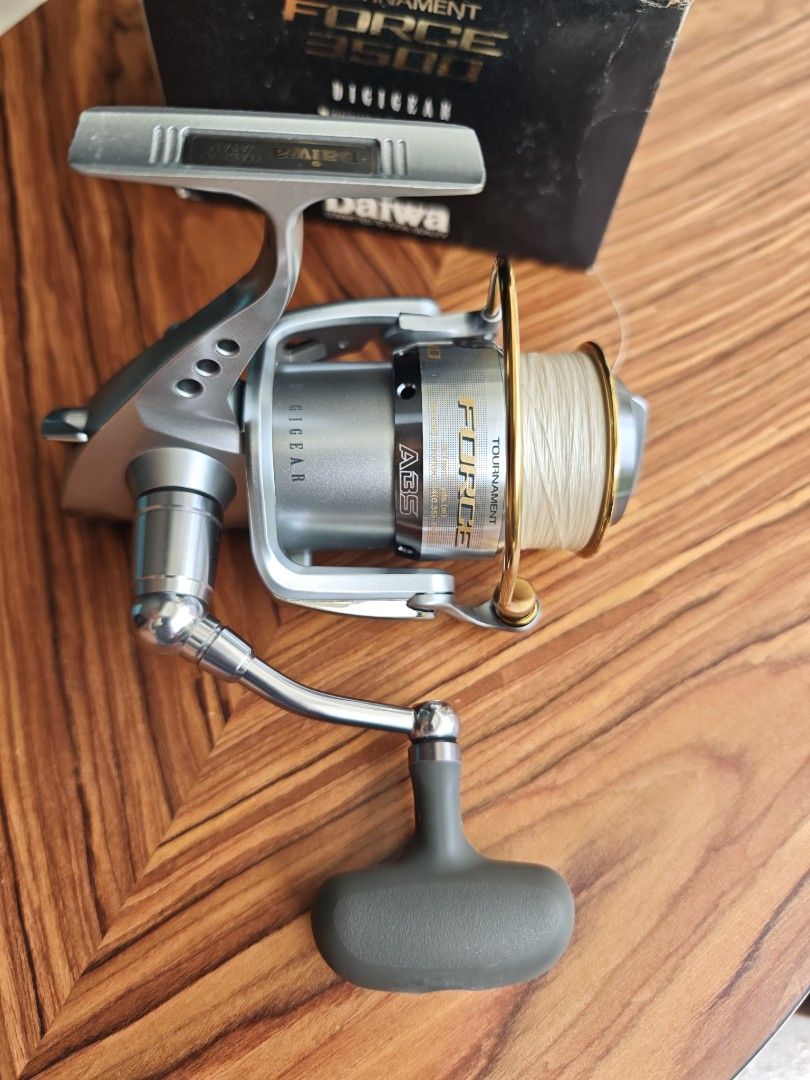 Daiwa Tournament Force 3500, Sports Equipment, Fishing on Carousell