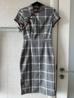 (Category: ) located in . Submitted by marimos.closet (Listing ID 1406859954, Image 1). Description: .