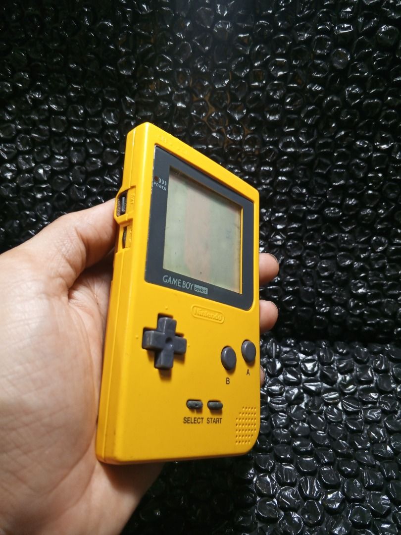 GAMEBOY POCKET (Category: Nintendo) located in Quezon City. Submitted by trashtheprocess (Listing ID 1406911813, Image 3). Description: ⚡NINTENDO GAMEBOY POCKET ( NOT WORKING ) ⚡GOOD FOR DISPAY OR REPAIR. 📍NOVALICHES BAYAN LOCATION. ⚡GCASH ⚡J&T ⚡LALAMOVE ⚡MEET-UPS *nova-bayan area only. .