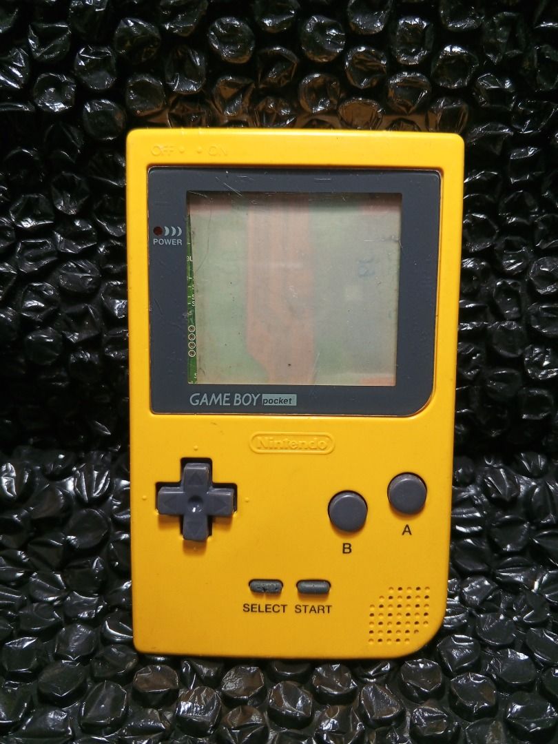 GAMEBOY POCKET (Category: Nintendo) located in Quezon City. Submitted by trashtheprocess (Listing ID 1406911813, Image 1). Description: ⚡NINTENDO GAMEBOY POCKET ( NOT WORKING ) ⚡GOOD FOR DISPAY OR REPAIR. 📍NOVALICHES BAYAN LOCATION. ⚡GCASH ⚡J&T ⚡LALAMOVE ⚡MEET-UPS *nova-bayan area only. .