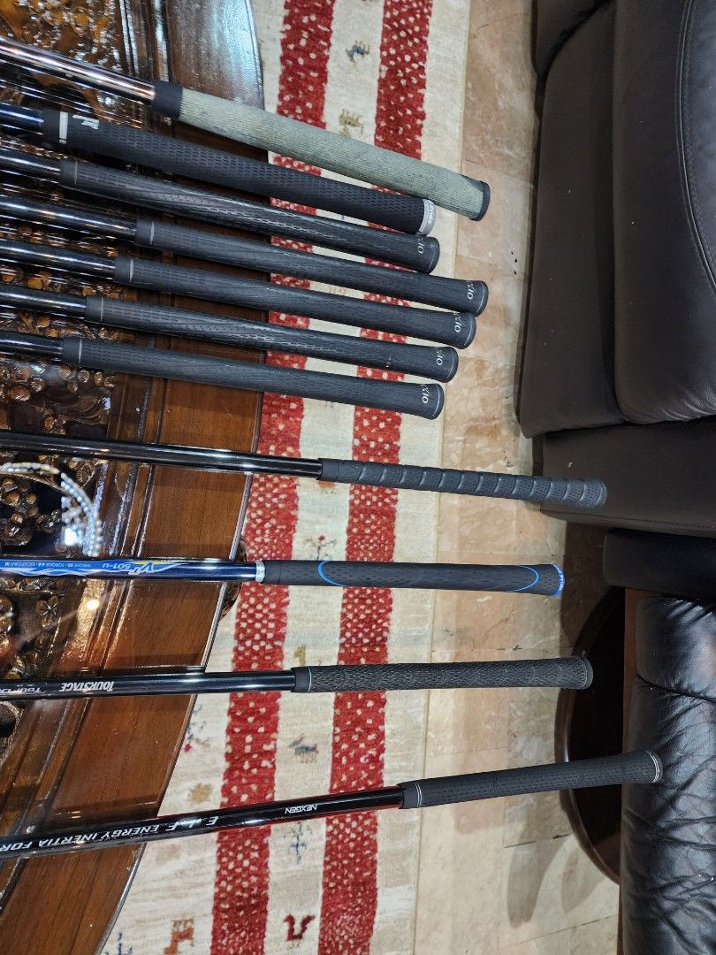 Golf lefty (Category: Golf) located in Paranaque City. Submitted by manilagolfmarket (Listing ID 1406940773, Image 3). Description: For Sale Lefty Set. *Xxio MP300 R flex graphite shaft irons *Assorted woods *Mizuno Eurus 10.5° driver Bag included for only 22.7k pick up Bf Paranaque free shipping within MM..