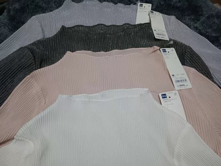 Gu-Pleated Mini High Neck T-shirt (Category: Shirts) located in Manila. Submitted by ambetchannel (Listing ID 1406835557, Image 2). Description: ❣️ON HAND❣️ PLEATED MINI HIGH NECK T SHIRT(LONGSLEEVE) BY GU❣️ Pleated high neck t shirt 🚨🚨480 add sf🚨🚨 Colors: Pink, Black, White & light purple Size: medium 📍Valenzuela,Shipping Nationwide MOP: G cash.