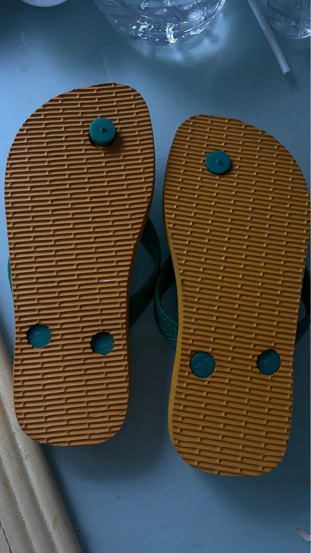 Havaianas Minions Flip-Flops - Size US 13c/1Y (Category: Flipflops and Slides) located in Singapore. Submitted by harveypotter (Listing ID 1406839157, Image 2). Description: New never used Stored and forgotten, so now outgrown by kiddo.