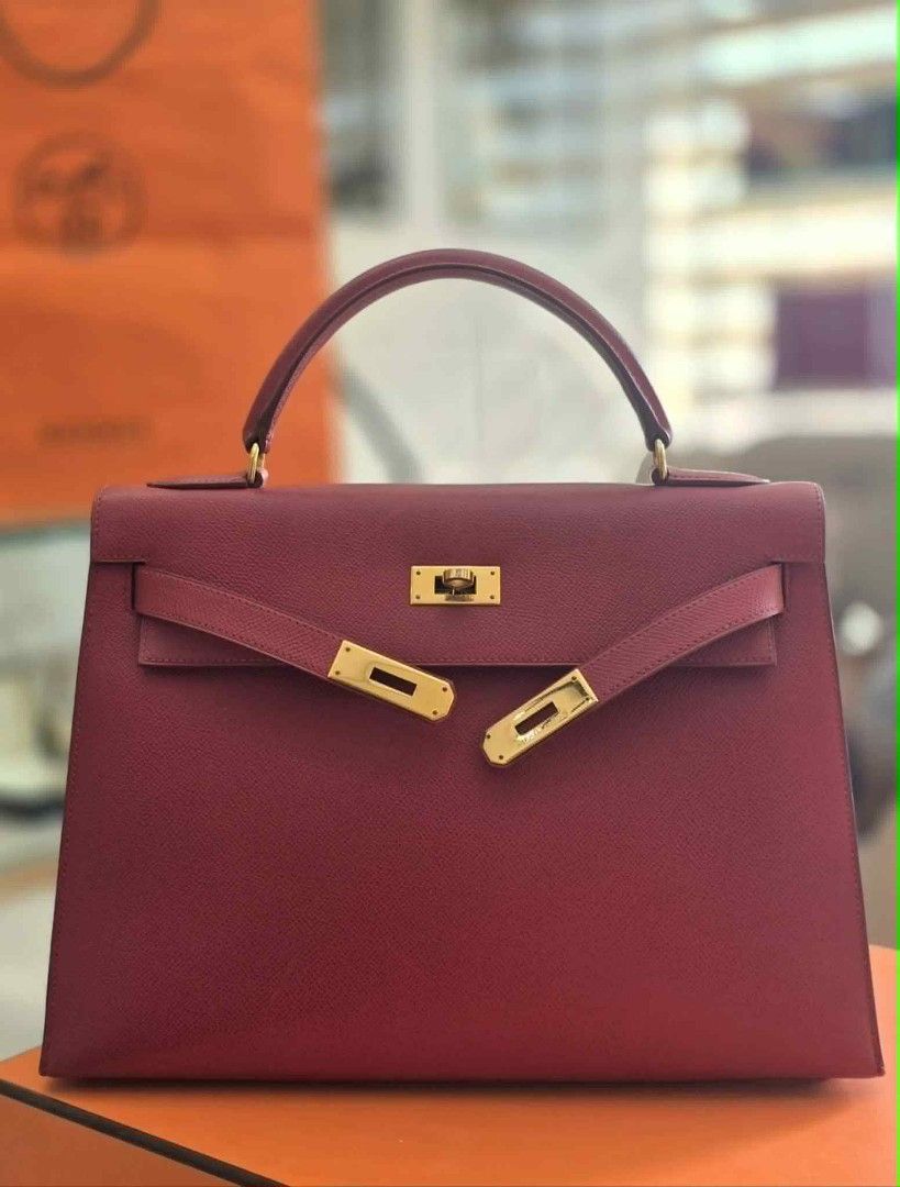 Kelly 32 (Category: Luxury Bags & Wallets) located in Davao. Submitted by emeraldstonejewels (Listing ID 1406978722, Image 1). Description: complete kelly 32 gold on gold.