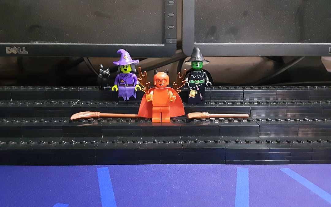 LEGO Witches with Dimunyu Minifig Set (Category: Lego & Building Sets) located in Quezon City. Submitted by bobbyrey2 (Listing ID 1406977193, Image 1). Description: LEGO Witches with Dimunyu Minifig Set Set includes 3 Minifigs: PLEASE READ CAREFULLY! PAKIBASA PO MUNA NANG MABUTI! All original LEGO. In like-new condition, can pass as brand new. On display in covered case, or in storage only. Hindi nilaro kahit kelan ng bata or matanda. Pre-loved, 