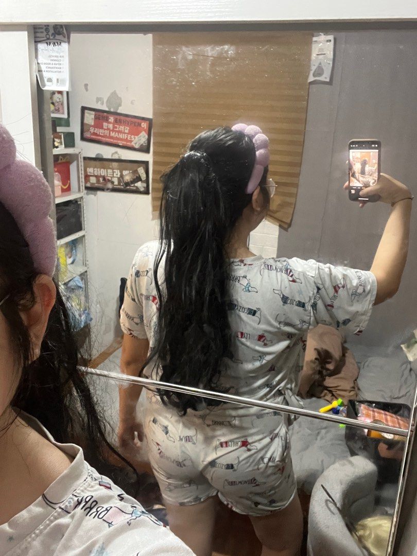 Long hair black extension ponytail/ clip type (Category: Hair Accessories) located in Bulacan. Submitted by akcoliva (Listing ID 1406963313, Image 3). Description: Mahaba sya. 5,5 height ko Kindly see photos nalang sa quality Loc . Sjdm bulacan.
