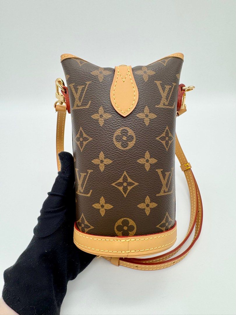 LV Fold Me Pouch Phone Bag (Category: Cross-body Bags) located in Calauan. Submitted by giftbags (Listing ID 1406820620, Image 3). Description: ❗️PLEASE READ CAREFULLY ❗️ LV Fold Me Pouch Phone Bag L ‭14.5 x H 18 x W 6.5 cm ‬ With Dust Bag STILL AVAILABLE/ONHAND? Yes. Item not marked as sold means available… 📌NO COD 📌NO LALAMOVE/GRAB 📌NO WHEN WORN 📌ITEMS ARE FOR SHIPPING ONLY - CUT OFF 12nn 📌ALL SALES ARE FINAL “WHAT’S YOUR LAST/LOWEST PRICE