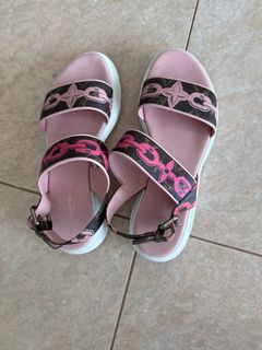 (Category: ) located in . Submitted by kimkimmmmm (Listing ID 1406845650, Image 1). Description: .
