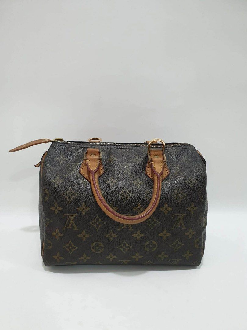 LV Speedy (Category: Luxury Bags & Wallets) located in Manila. Submitted by themarketplace9723 (Listing ID 1406985973, Image 3). Description: Bag Spa ✔️ No major issue Just sign of usage .