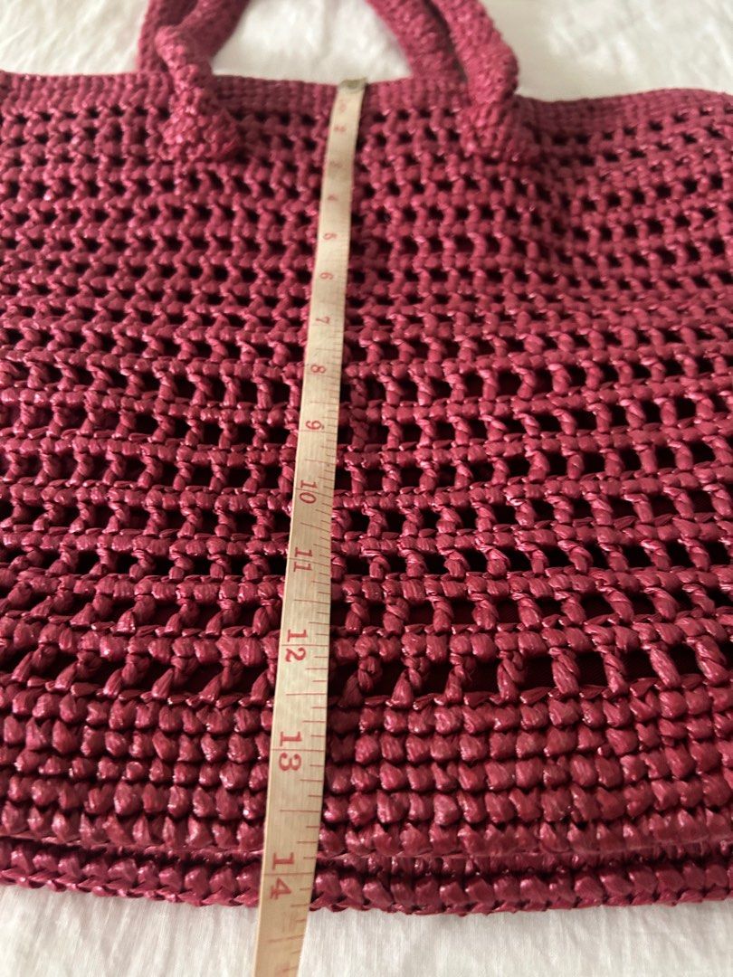 Maroon Woven Shoulder/Hand/Beach Bag (Category: Tote Bags) located in Paranaque City. Submitted by buttonbabies (Listing ID 1406818037, Image 3). Description: Made in Davao Woven Maroon .