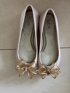 (Category: ) located in . Submitted by mywardrobeisyourtreasure (Listing ID 1406884628, Image 1). Description: .