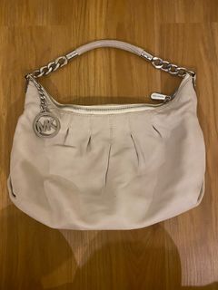(Category: ) located in . Submitted by mfrancecloset (Listing ID 1406903121, Image 1). Description: .