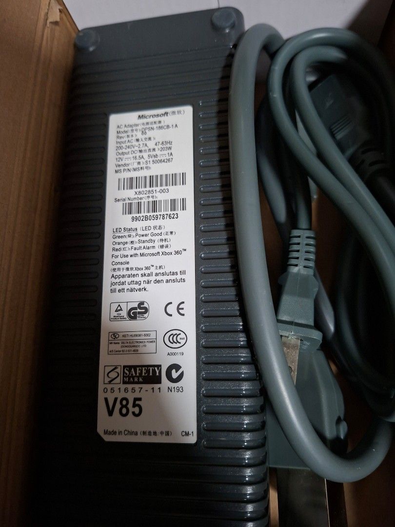 Xbox 360 Power Supply 220V + kinect adapter (Category: Xbox) located in Mexico. Submitted by leebrianibuna (Listing ID 1406968016, Image 1). Description: Power Supply 220v For Xbox 360 Fat Kinect Adaptor kasama na po Rfs: nagkamali ng bili Brand New condition 1.2k J&t and lbc sa malalayo.