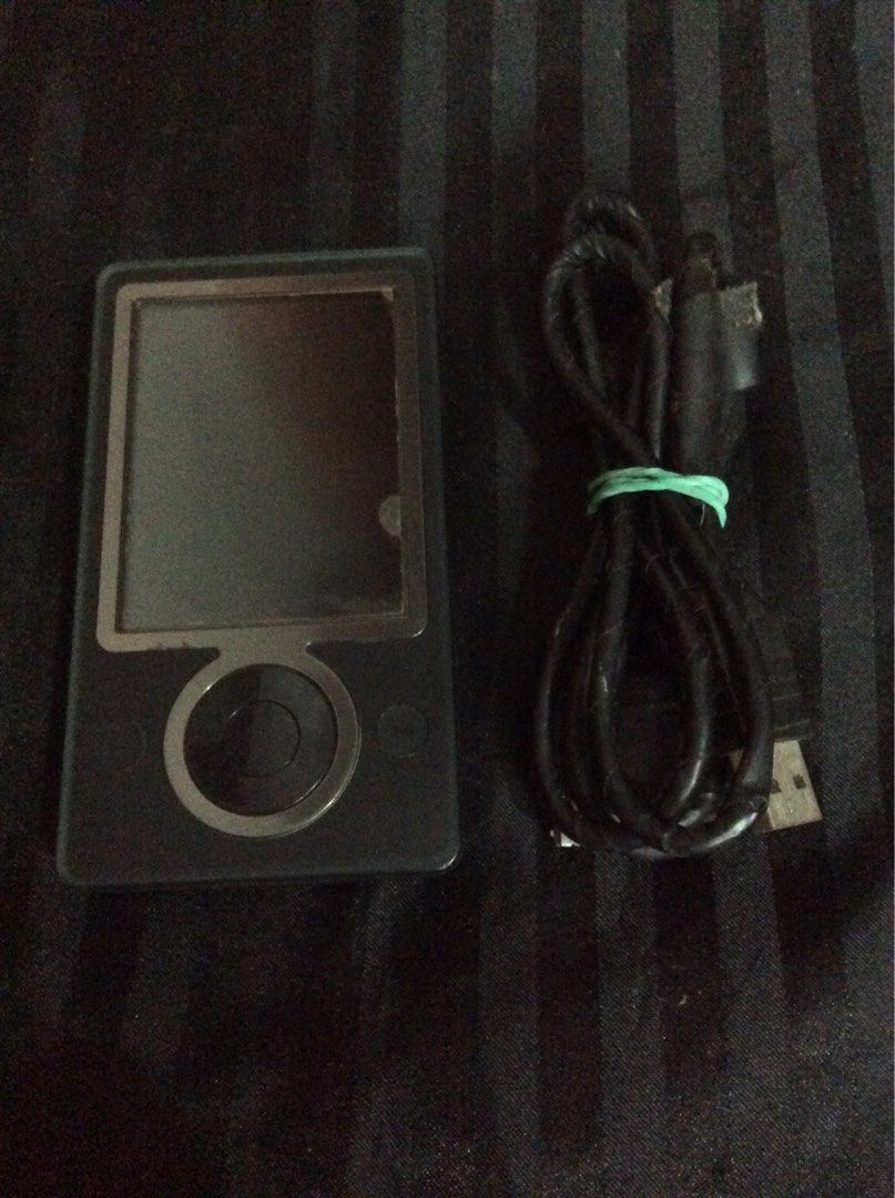 Microsoft Zune Mp3 Player (Category: Portable Music Players) located in Quezon City. Submitted by marky1969 (Listing ID 1406886024, Image 1). Description: For Sale Only... Need lang update firmware through laptop...meron mga tutorial sa utube... Or kindly google for more info about this item... Still good battery life... 30 GB Storage... May screen protector wala gasgas screen..makinis pa. WYSIWYG... Pick up lang dito da house along T Sora QC or 