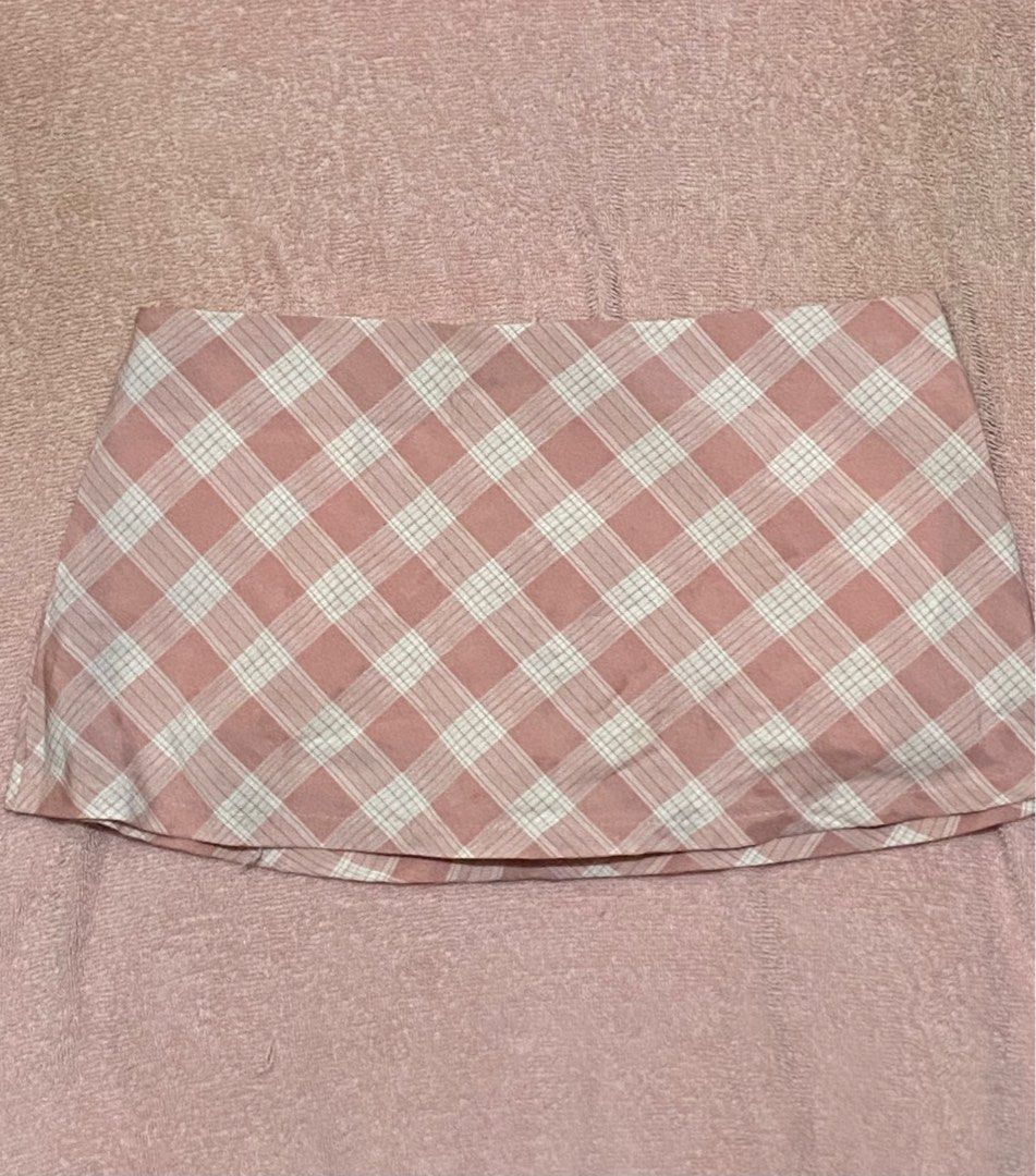 Mid Waist Pink Plaid Mini Skirt (Category: Skirts) located in Cabuyao City. Submitted by duiyy (Listing ID 1406963196, Image 1). Description: 29in waistline 10.5in length has built inner shorts medium but its from vietnam so i think this will best fit to small frames .