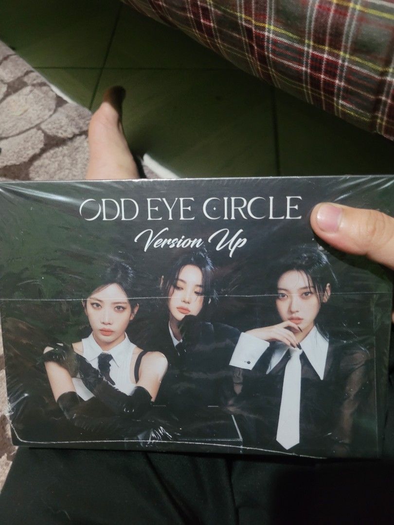 Odd Eye Circle Version Up Album Jinsoul Ver. (Category: CDs & DVDs) located in Paranaque City. Submitted by arrccchhhh (Listing ID 1406859529, Image 1). Description: - Sealed Odd Eye Circle "Version Up" album - Features members on the cover - Includes a member close-up on the back - Still in original packaging pero may minimal na damage ( sablay ang unboxing) 😭😭.