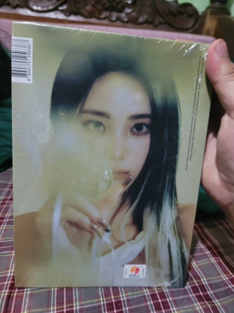Odd Eye Circle Version Up Album Jinsoul Ver. (Category: CDs & DVDs) located in Paranaque City. Submitted by arrccchhhh (Listing ID 1406859529, Image 3). Description: - Sealed Odd Eye Circle "Version Up" album - Features members on the cover - Includes a member close-up on the back - Still in original packaging pero may minimal na damage ( sablay ang unboxing) 😭😭.