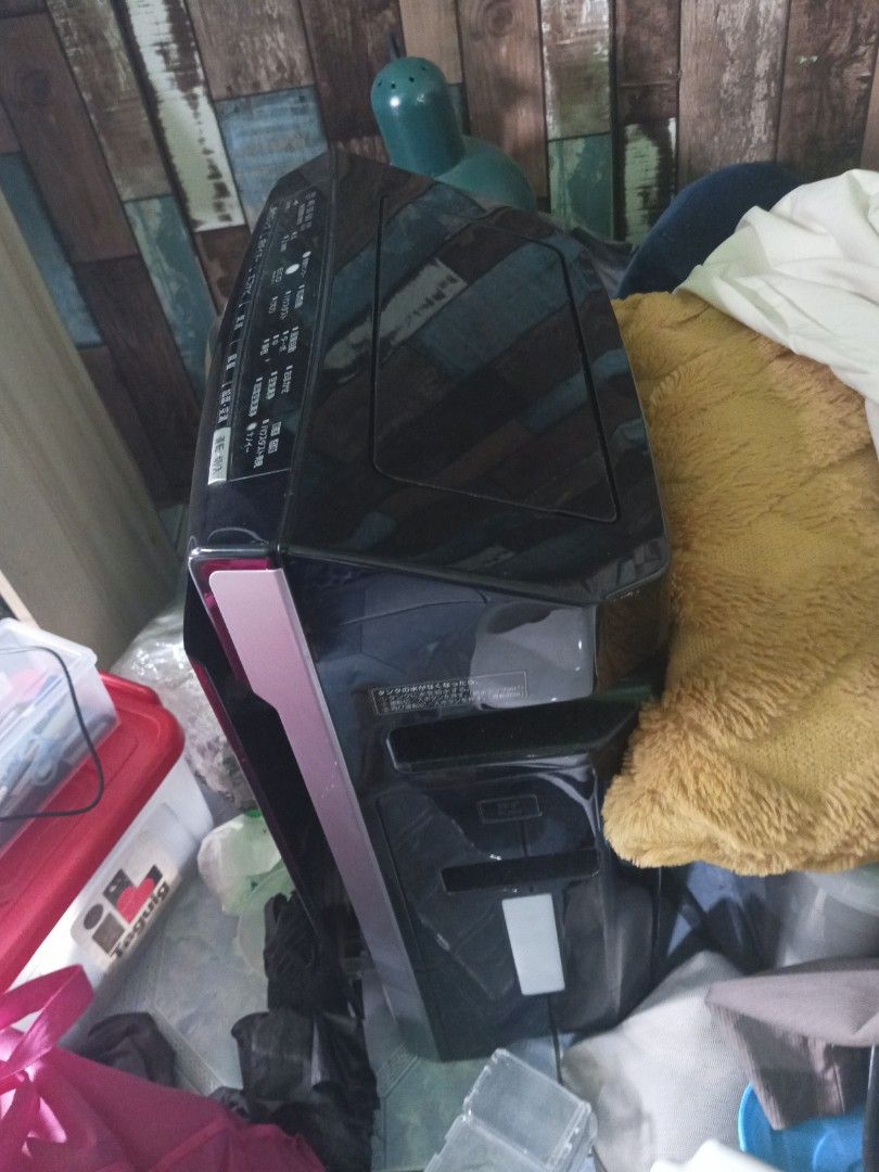 Panasonic Air cleaner/humidifier (Category: Air Purifiers & Dehumidifiers) located in Manila. Submitted by janjanidol (Listing ID 1406846813, Image 2). Description: I used it during the pandemic. I have ac now that cleans the air so I don't need this. Nilalagyan ng tubig to humidify the room. Nililinis ang filter kapag marami na naipon na alikabok. 110v need mo ng transformer or converter. Naka Japanese mga buttons; google translate mo nalang. Me