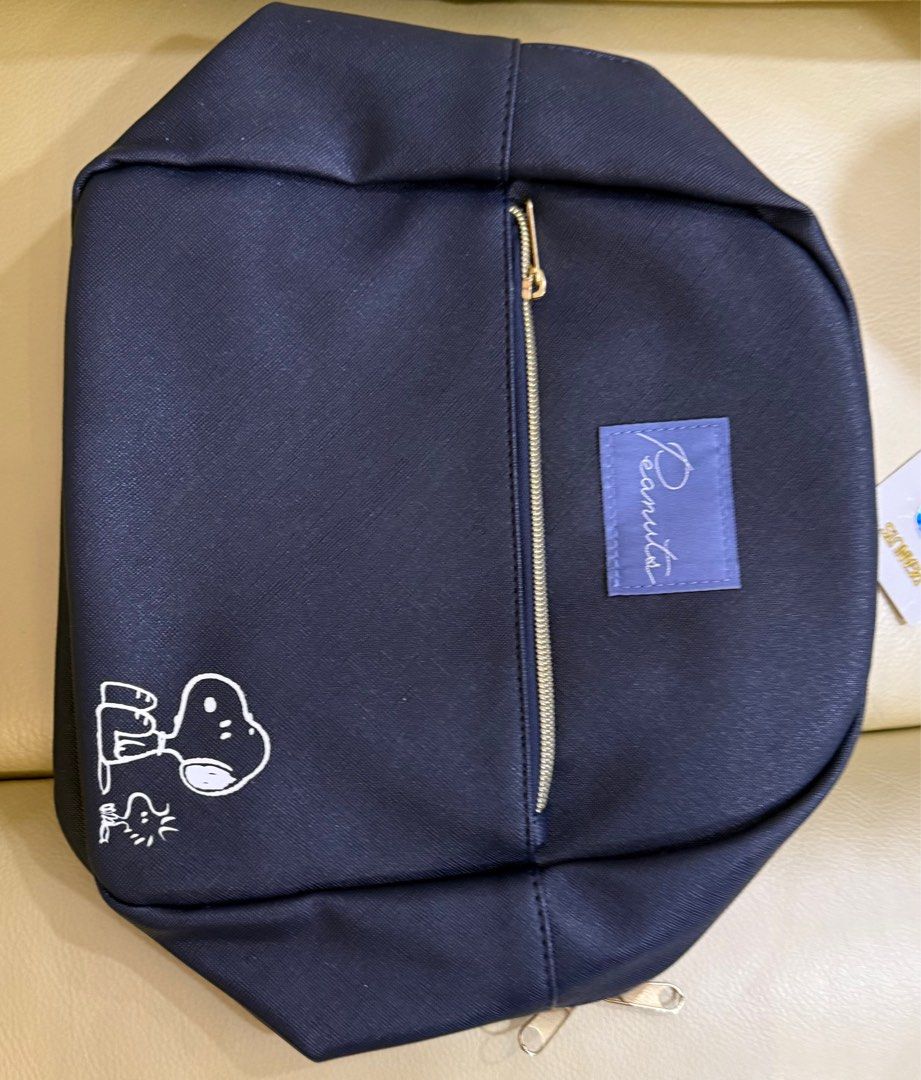 Peanuts Backpack (Category: Backpacks) located in Singapore. Submitted by silentdolphin2 (Listing ID 1406953169, Image 1). Description: Caught in Japan, released for Peanuts 75th Anniversary Perfect for Peanuts fans! Size: length 25cm, height 21cm Price and meetup location negotiable .