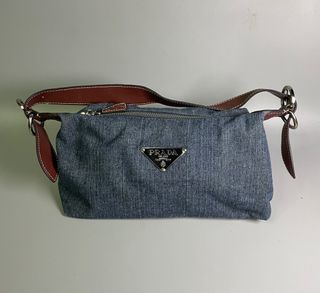 (Category: ) located in . Submitted by susthriftshop (Listing ID 1406937992, Image 1). Description: .