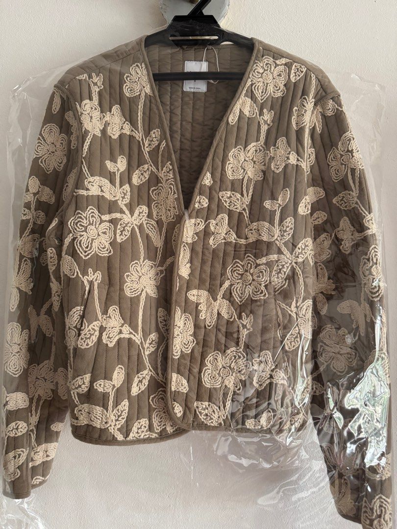 Primark Jacket (Category: Coats, Jackets and Outerwear) located in Kuala Lumpur. Submitted by femira25 (Listing ID 1406830677, Image 1). Description: Very nice jacket! Dry clean..