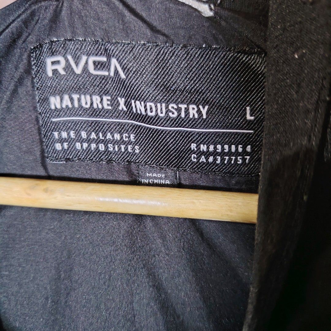 RVCA Nature x Industry Jacket (Category: Coats, Jackets and Outerwear) located in Cavite. Submitted by trendyblendclothing (Listing ID 1406888419, Image 2). Description: - RVCA jacket - Size: L - Color: Black - Features: - Quilted front - Hood - Full zipper closure - Two front pockets - Long sleeves - Ribbed hem Dimes: L-28 W-23.