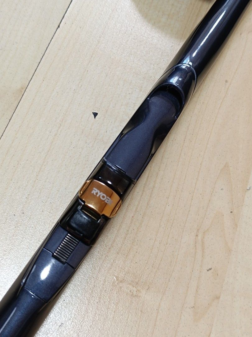 リョービ CRS レボリューション磯 VS FF 1.5-53 リョービ CRS レボリューション 磯 VS FF 1.5-53/J270L 磯竿 美品 : 釣