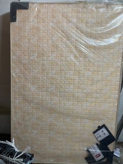 （分類：）位於 。 由 c.for.cat 提交（商品編號 1406878896，圖片 1）。簡介： 。