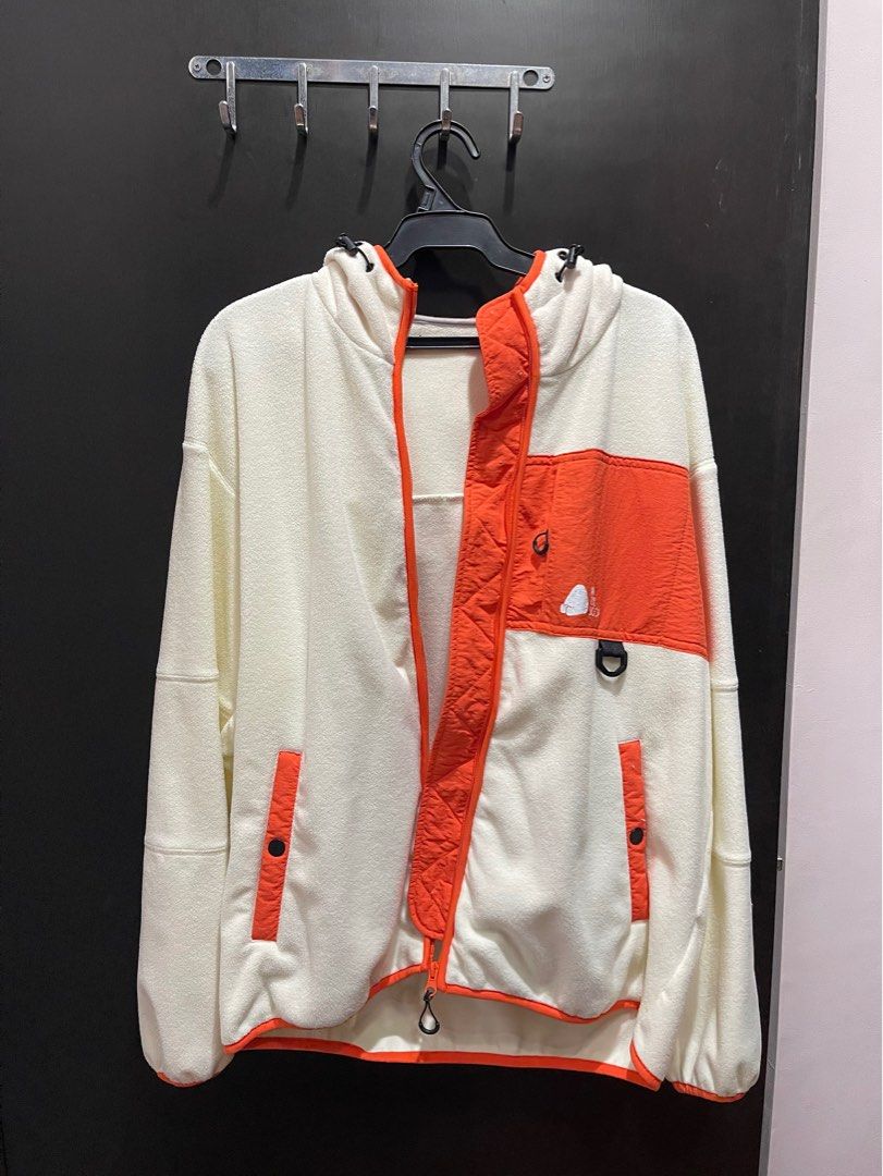 Seventeen In The Soop Fleece Jacket (Category: Coats, Jackets and Outerwear) located in Manila. Submitted by andreavilla (Listing ID 1406915413, Image 1). Description: REPRICED! Seventeen In The Soop Fleece Jacket in White, Medium size Only worn once! Purchased in the In the Soop pop-up in SM MOA in 2022.