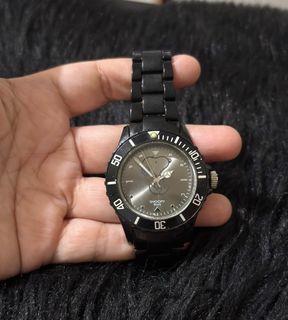 (Category: ) located in . Submitted by dalle_closet (Listing ID 1406933587, Image 1). Description: .