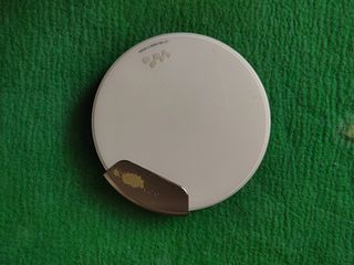 (Category: ) located in . Submitted by gadget_collection_store (Listing ID 1406921355, Image 1). Description: .