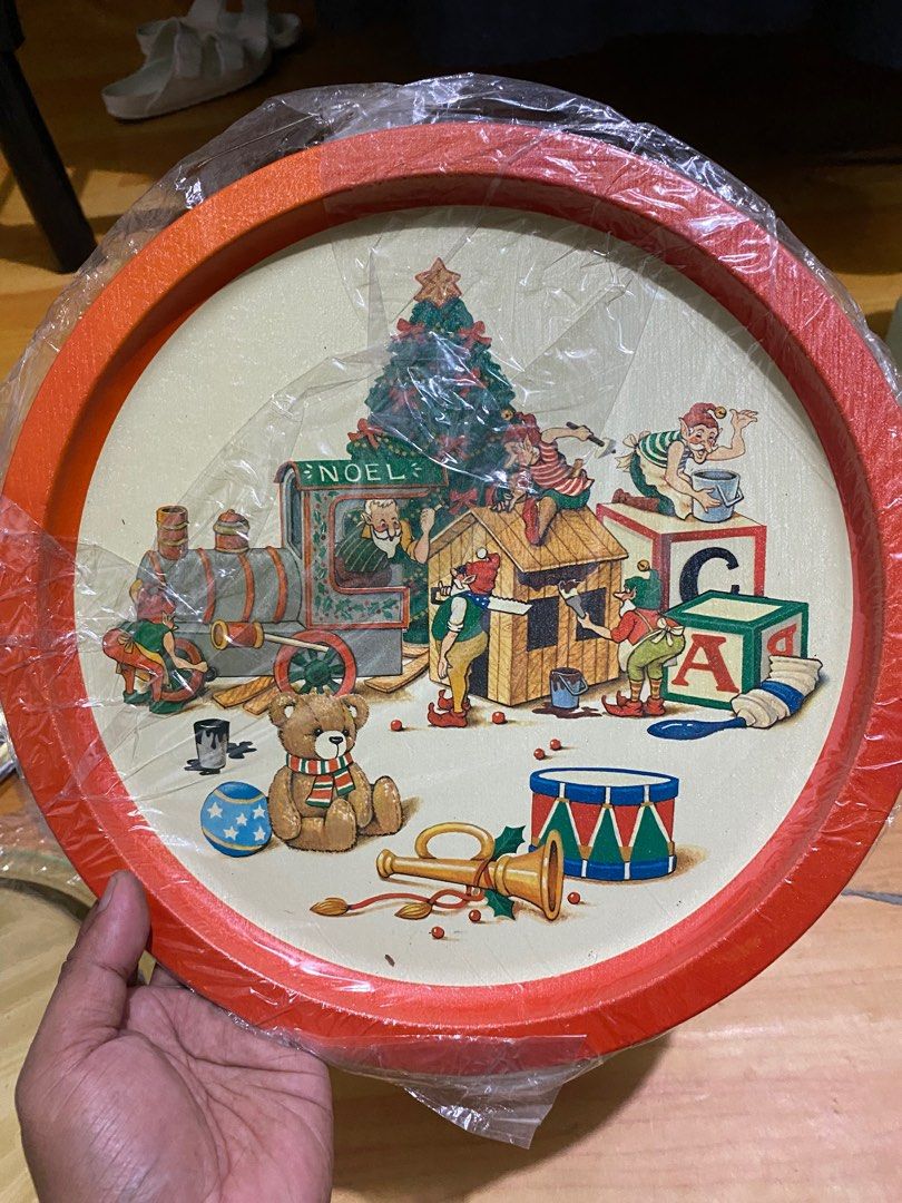 Tin plates christmas purefoods (Category: Dinnerware & Cutlery) located in Quezon City. Submitted by tindahanngluma (Listing ID 1406868149, Image 2). Description: For take all Cubao loc.