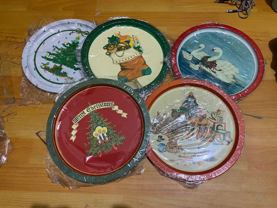 Tin plates christmas purefoods (Category: Dinnerware & Cutlery) located in Quezon City. Submitted by tindahanngluma (Listing ID 1406868149, Image 1). Description: For take all Cubao loc.
