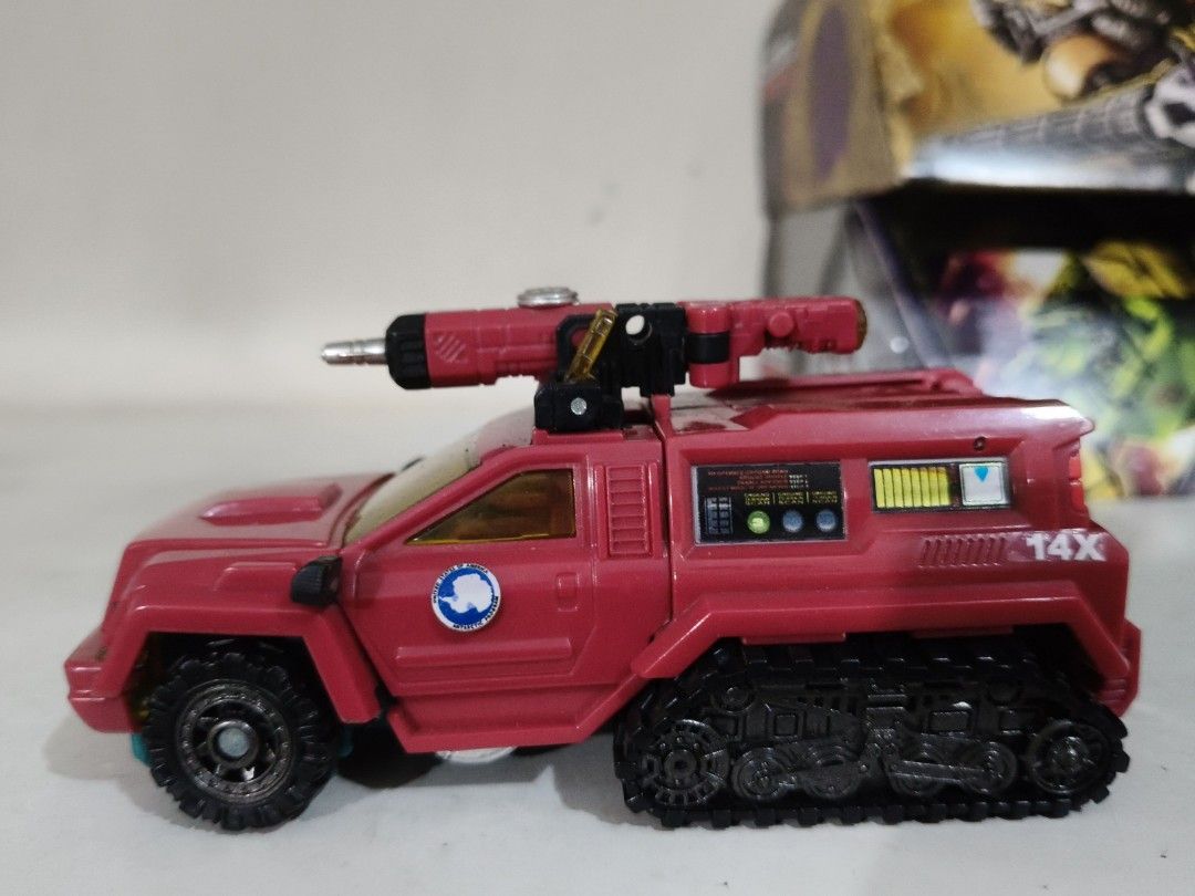 Transformers Generations Perceptor (Category: Action & Battle Toys) located in Shah Alam. Submitted by cjuan14980 (Listing ID 1406898129, Image 1). Description: WYSIWYG..