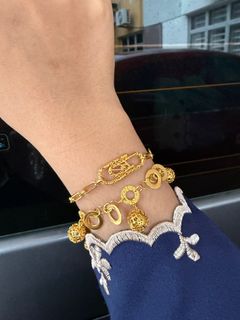 (Category: ) located in . Submitted by lovetoshops7 (Listing ID 1406967433, Image 1). Description: .