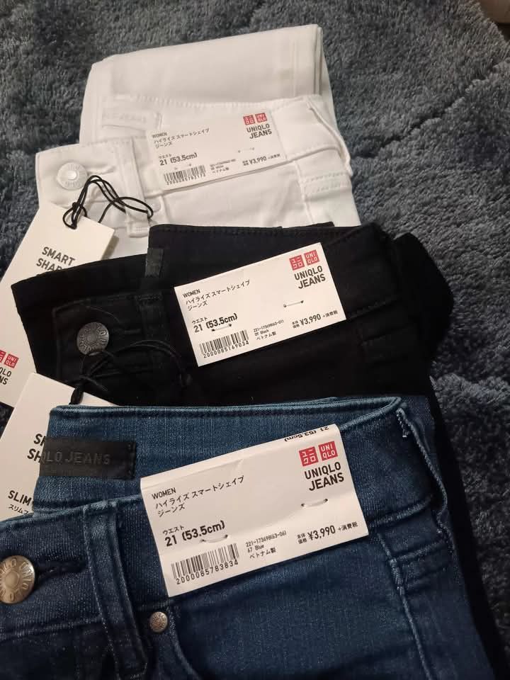 Uniqlo High-rise Jeans Stretchable (Category: Jeans) located in Manila. Submitted by ambetchannel (Listing ID 1406833778, Image 2). Description: ❣️ON HAND❣️ May highrise smart jeans po tayo by uniqlo bka size nyo po tatlo na lang po❣️ UNIQLO HIGHRISE JEANS (STRETCHABLE) 🚨🚨 1020 ADD SF🚨🚨 Colors: Blue, black & white Waist: 24 Length: 41 Valenzuela, Shipping nationwide MOP: G cash.