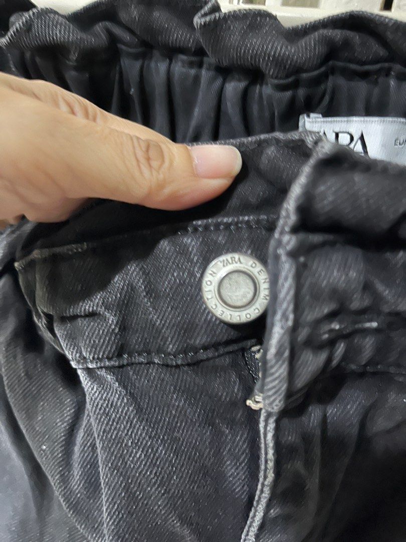 Zara Soft Denim Wide Leg Jeans (Category: Jeans) located in Marikina City. Submitted by moonchok (Listing ID 1406879672, Image 3). Description: - authentic Zara wide leg jeans - Elastic waistband - Button closure - Two front pockets - Raw hem - fits S to M - Made in Turkey - worn a few times - lightweight comfy! - bought at Zara Trinoma for 2k plus.