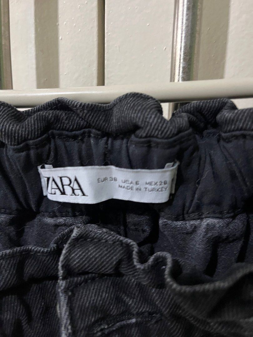 Zara Soft Denim Wide Leg Jeans (Category: Jeans) located in Marikina City. Submitted by moonchok (Listing ID 1406879672, Image 2). Description: - authentic Zara wide leg jeans - Elastic waistband - Button closure - Two front pockets - Raw hem - fits S to M - Made in Turkey - worn a few times - lightweight comfy! - bought at Zara Trinoma for 2k plus.