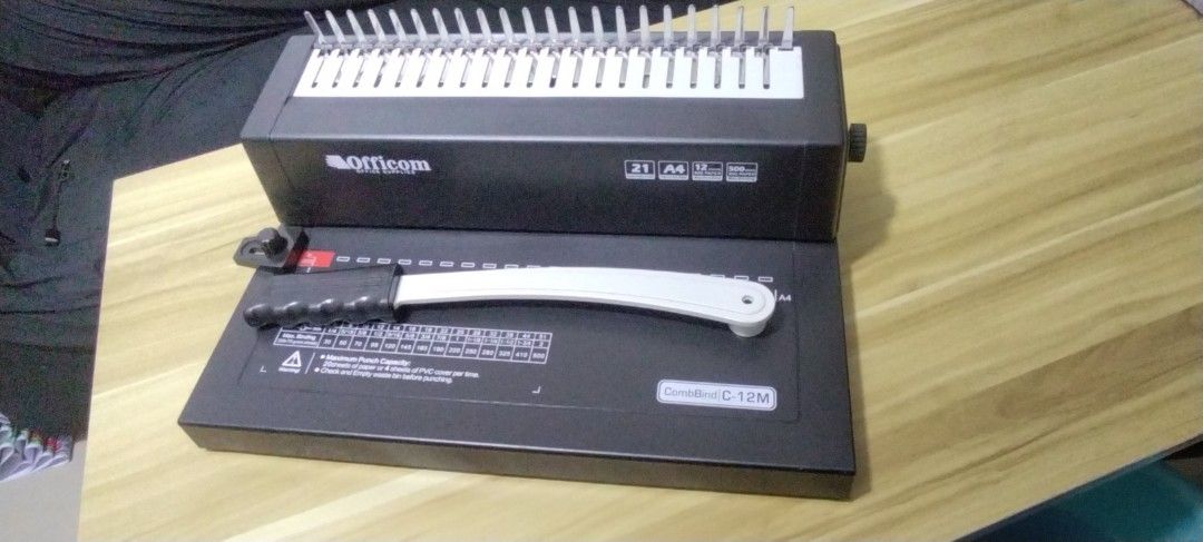 2 pcs Sublimation Heat Press, Officom Comb Binding Machine Bundle (Category: Craft Supplies & Tools) located in Bulacan. Submitted by tyablase (Listing ID 1402011131, Image 2). Description: For Take All 2 Sapphire Mug Press 1 Officom Comb Binding Machine.