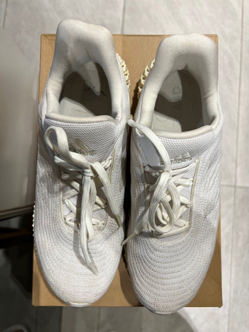 Adidas 4D Parley White (Category: Sneakers) located in Pasig City. Submitted by ryester (Listing ID 1402022886, Image 3). Description: Authentic Adidas 4D Parley FZ0596 Size US8.5 SRP is P 16,000 No issues, just needs cleaning.