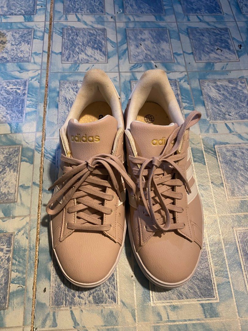 Adidas Grand Court 2.0 (Category: Sneakers) located in Navotas City. Submitted by patrickvarg (Listing ID 1402014209, Image 1). Description: Size 8.5 (25.5cm) Bought from US, no box and receipt. Needs cleaning..