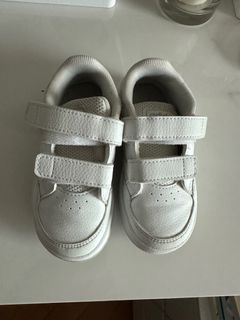 （分類：）位於 。 由 chichi1997 提交（商品編號 1402002180，圖片 1）。簡介： 。