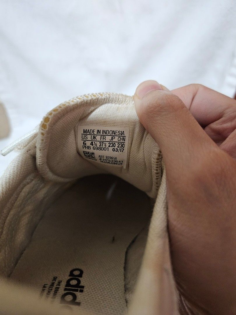 Adidas Superstar 80's (Category: Sneakers) located in Pasig City. Submitted by simdeclutters (Listing ID 1402046577, Image 2). Description: .