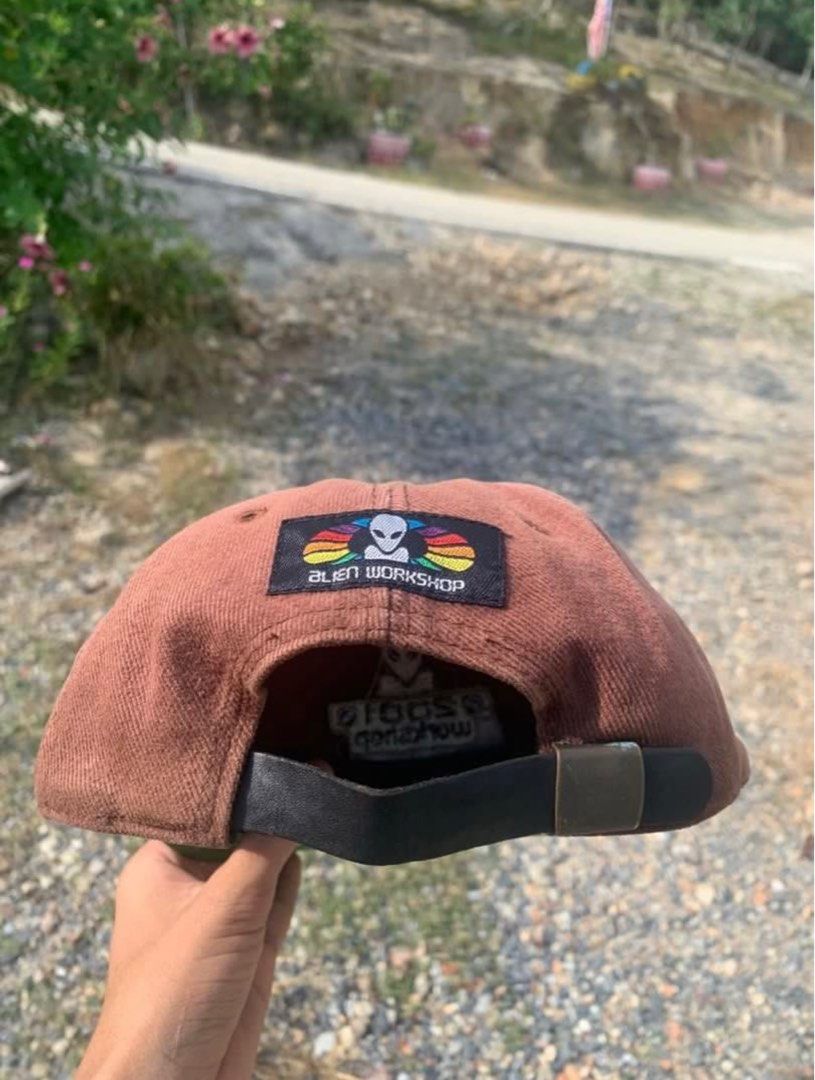 Alien workshop (Category: Cap & Hats) located in Kemaman. Submitted by bajuold (Listing ID 1402014252, Image 3). Description: Barang y2k .