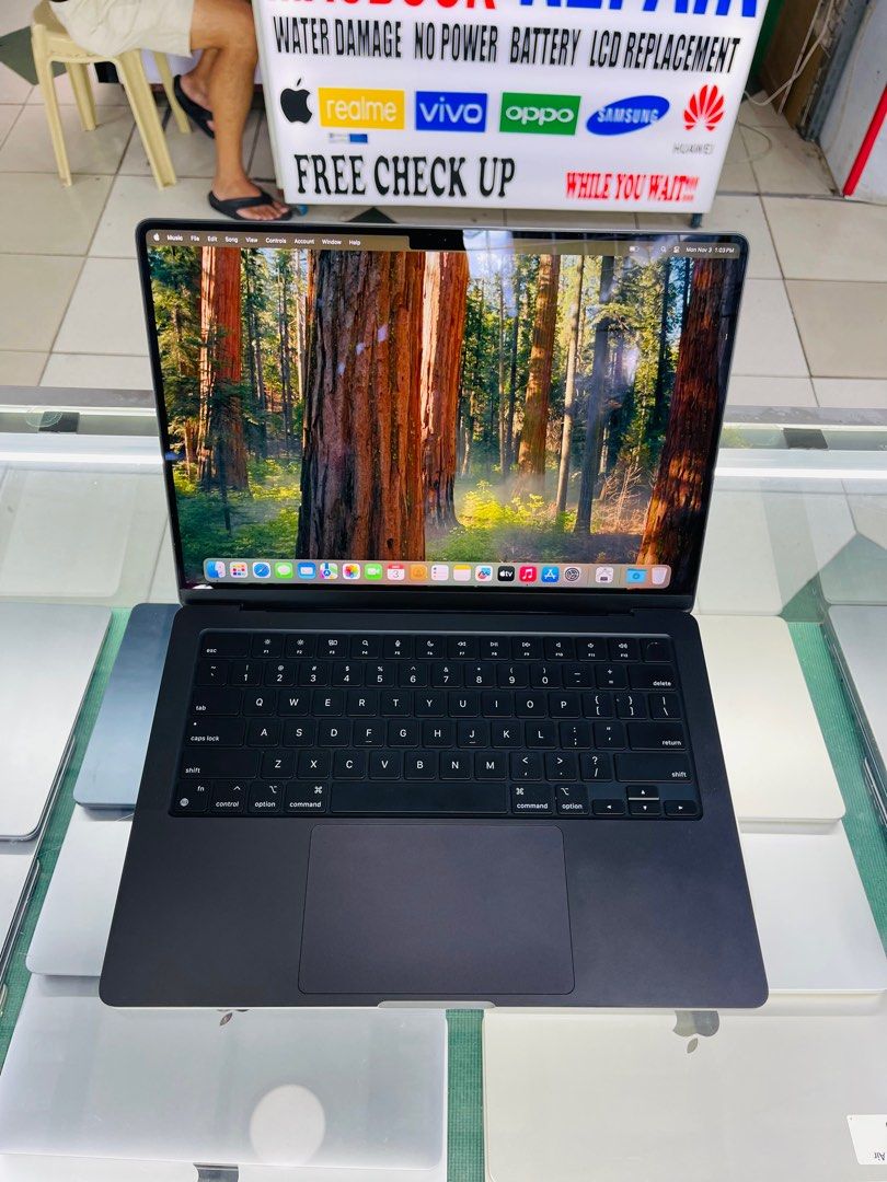 Apple MacBook Pro M3 14-inch, 2023 512/18 (Category: Laptops & Notebooks) located in Manila. Submitted by oddlion-e6f6 (Listing ID 1401954571, Image 2). Description: 💻For Sale: Secondhand❗️❗️❗️ Available now❗️❗️❗️ 👨🏻‍💻M1, M2, M3, M4 ✅ 👨🏻‍💻❗️Macbook Pro 👨🏻‍💻❗️14-inch, 2023 👨🏻‍💻❗️Processor: Apple M3 Pro 👨🏻‍💻❗️Storage: 512GB SSD 👨🏻‍💻❗️Memory: 18GB RAM MEMORY 👨🏻‍💻❗️Os: macOS Sequoia 15.3.2 👨🏻‍💻❗️Cycle Count: 50 👨🏻‍💻❗️Maxim
