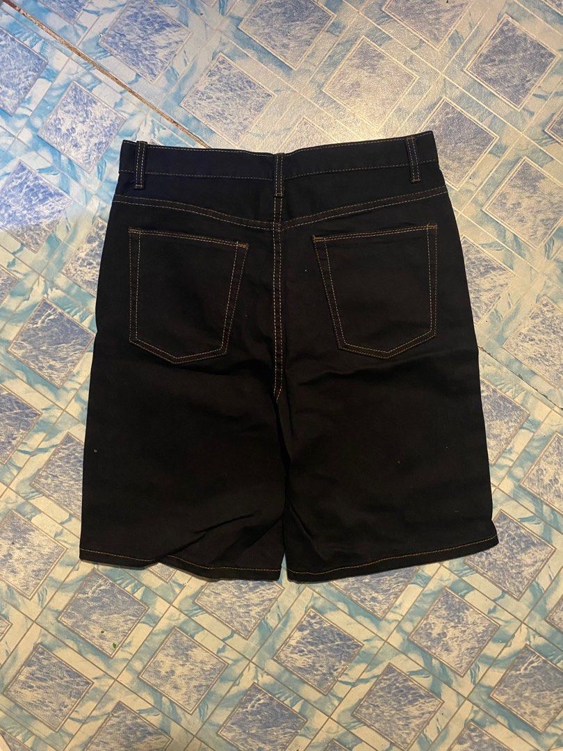 Black Denim Shorts (Category: Shorts) located in Navotas City. Submitted by patrickvarg (Listing ID 1402008666, Image 2). Description: Waist 33 Length 22 LO 11 No issue.